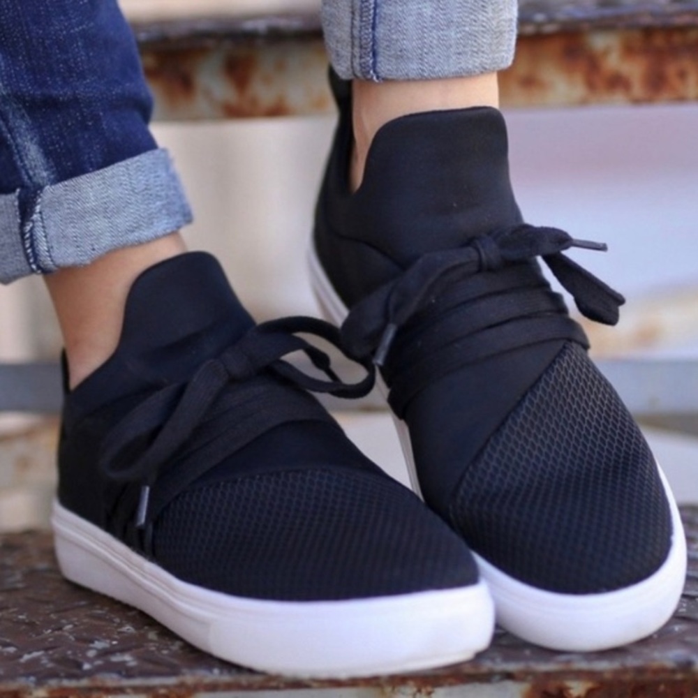 Steve Madden Lancer athletic sneaker size 9